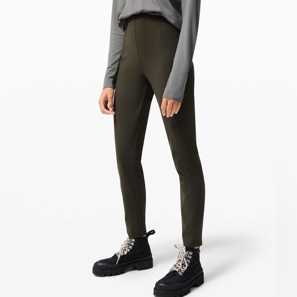 LULULEMON Here To There High Rise 7/8 Pant Size 8